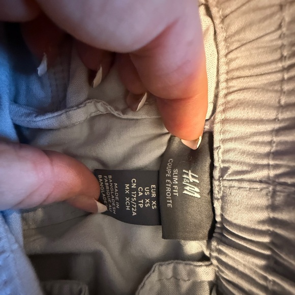 H&M Men's Light Gray Cargo Pants - Picture 3 of 3